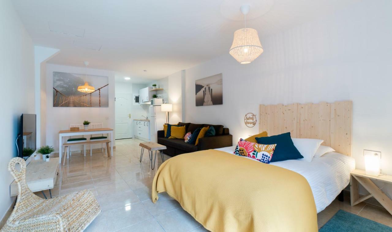 Minerva Suites By Kaarina Benalmadena Ngoại thất bức ảnh